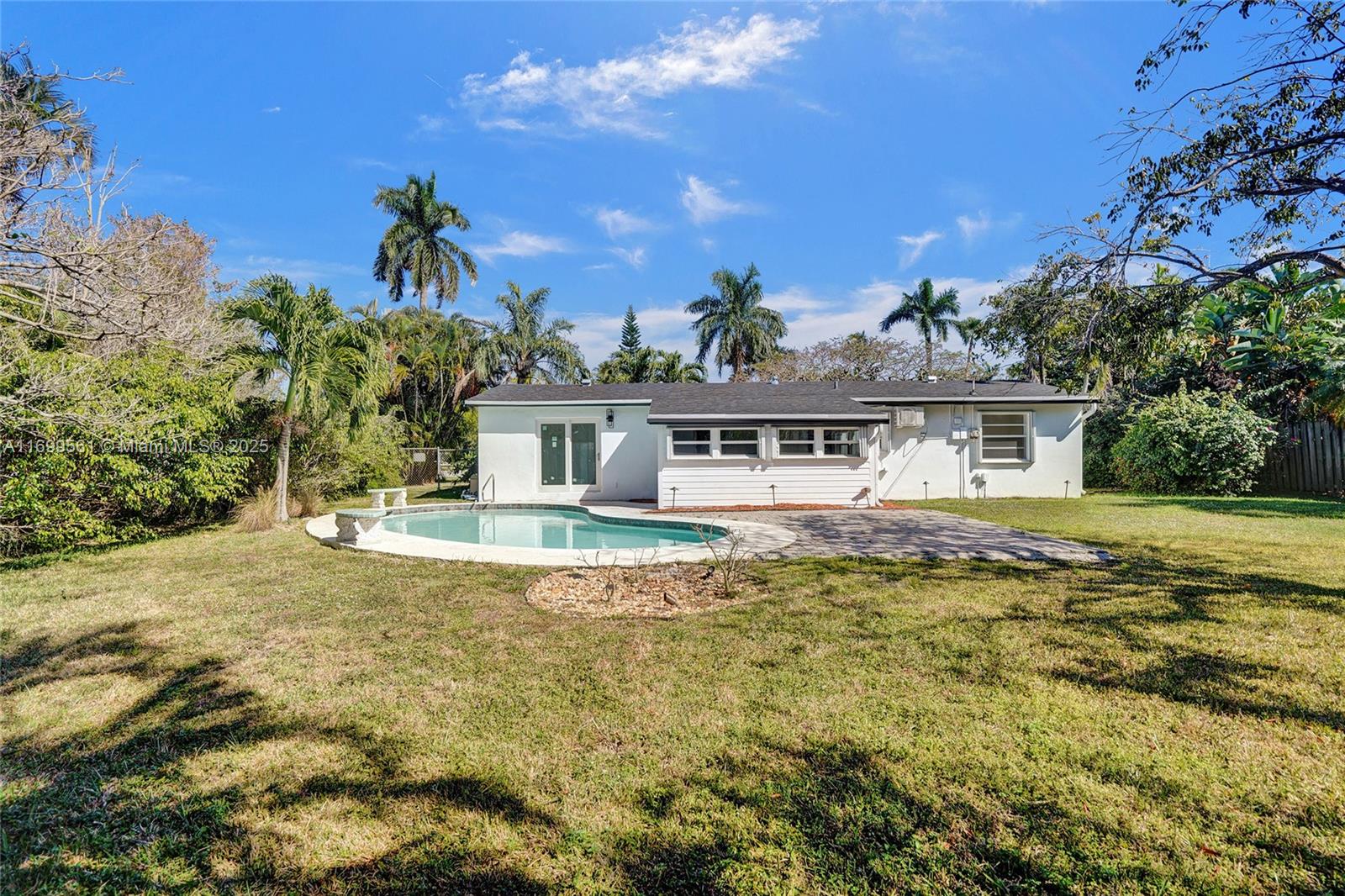 2409 NW 7th Ave, Wilton Manors, Florida image 37