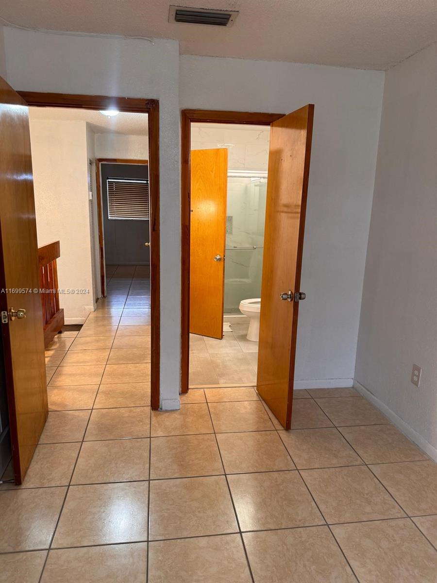 180 Royal Palm Rd #216, Hialeah Gardens, Florida image 18