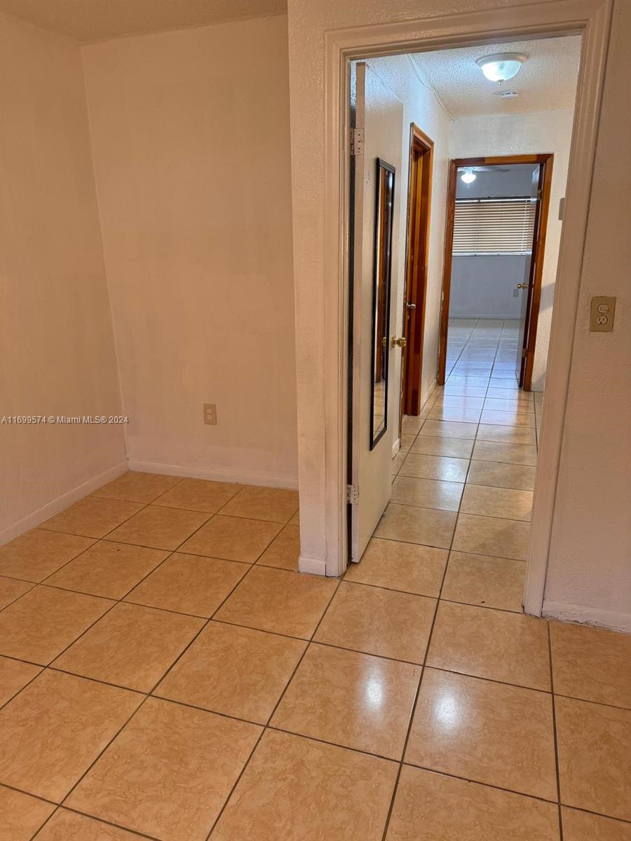 180 Royal Palm Rd #216, Hialeah Gardens, Florida image 19