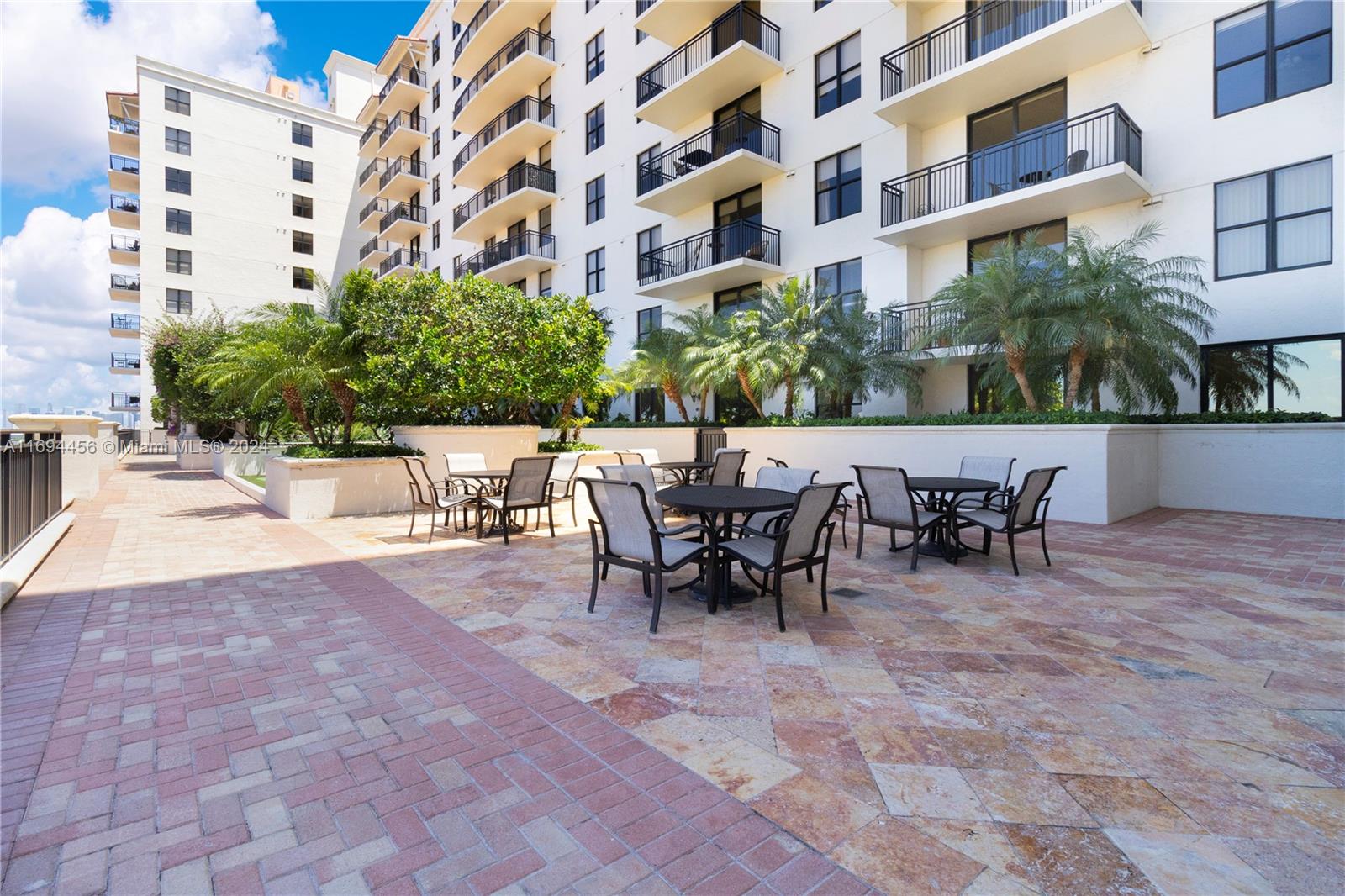 888 Douglas Rd #107, Coral Gables, Florida image 20