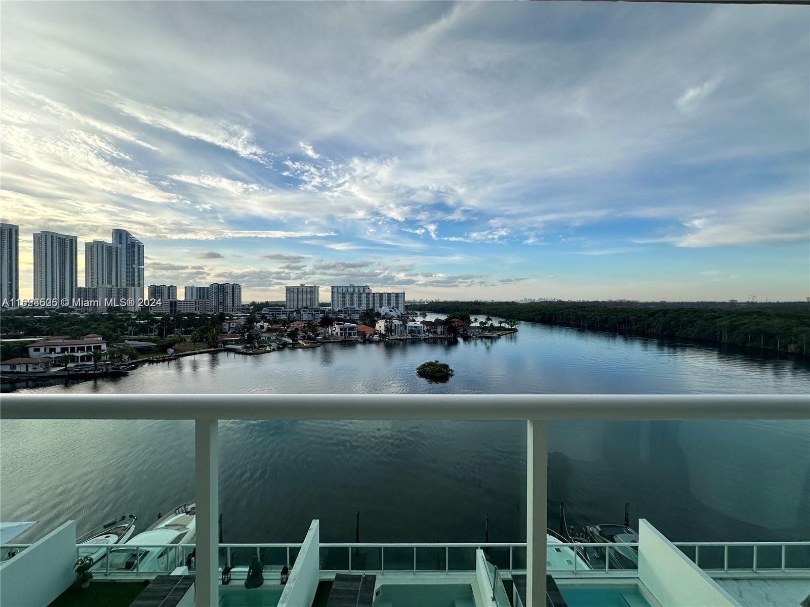 1705 sq ft, 3 bedroom 2 1/2 bathrooms newer construction condo 3 blocks from the beach. Intracostal view. 2 parking spaces assigned and side by side. Numeorus amenities including pool, gym, spa, BBQ area, boat slips available walking distance. Vacant and ready to show.