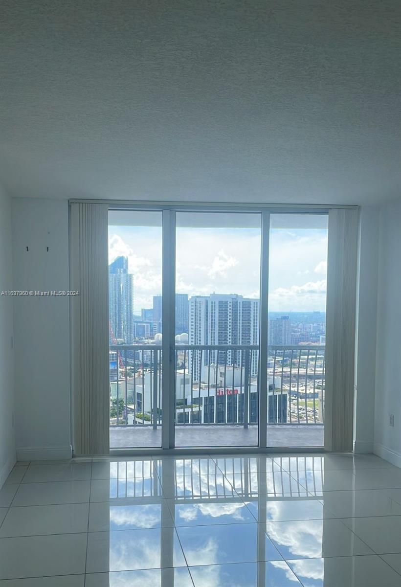 Stunning 1-bedroom, 1-bathroom condo located in the heart of Miami at 1750 N Bayshore Dr. This spacious unit offers breathtaking views of Biscayne Bay and the Miami skyline. Featuring modern finishes, floor-to-ceiling windows, and a large balcony, it provides an ideal living space for those looking to experience the best of Miami. The building offers top-notch amenities, including a pool, fitness center, and 24-hour concierge services. Conveniently located near the Wynwood Arts District, downtown Miami, and the Design District, this is an unbeatable location for city living. Don’t miss out on this incredible opportunity!