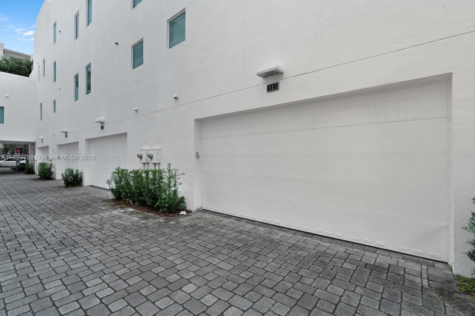 315 NE 7th St., Fort Lauderdale, Florida image 22