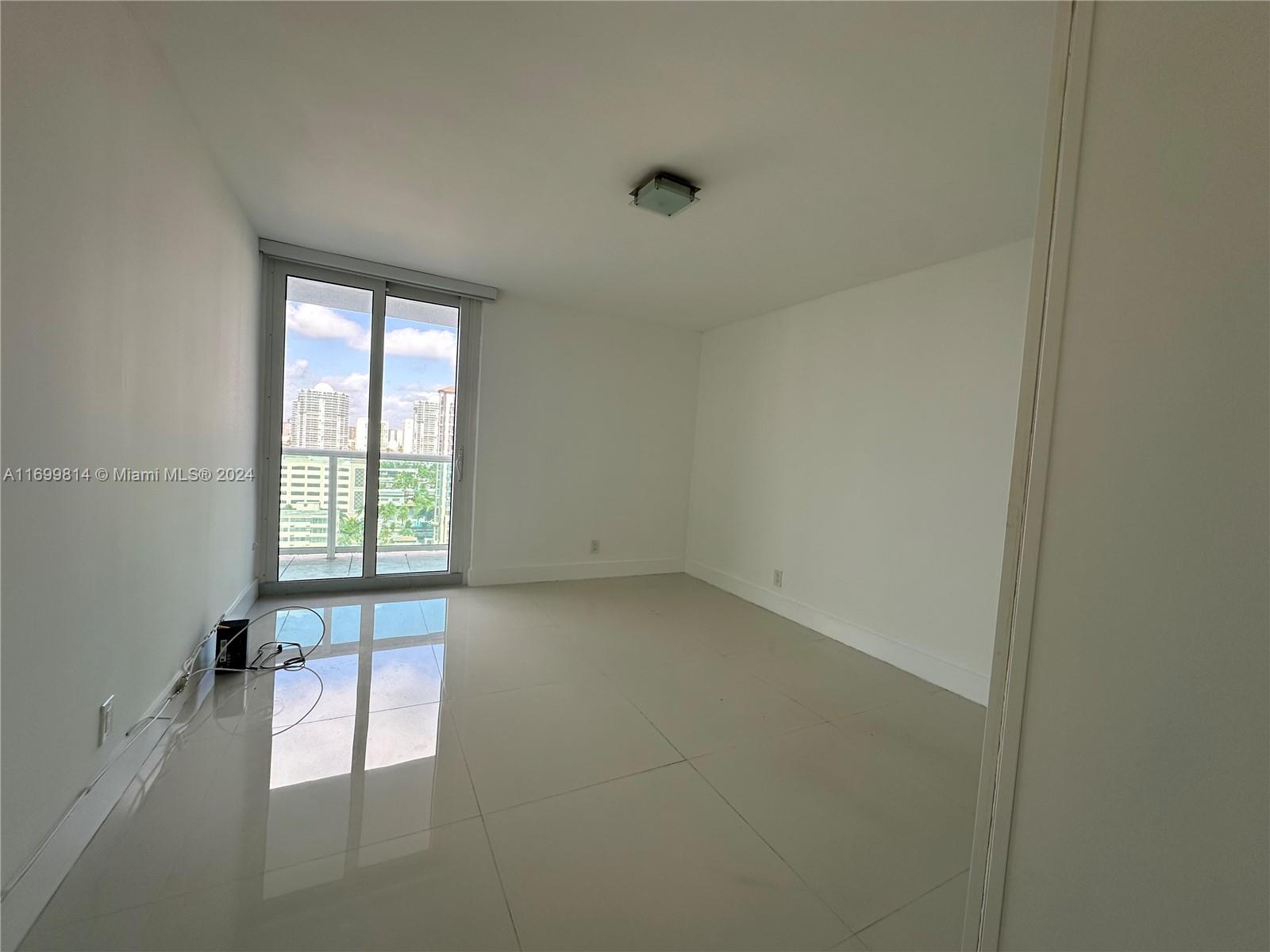 100 Bayview Dr #1528, Sunny Isles Beach, Florida image 15