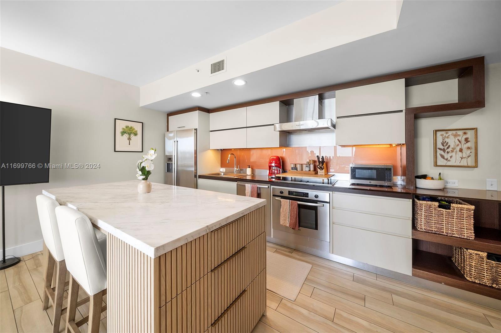 2155 Washington Ct #503, Miami Beach FL 33139