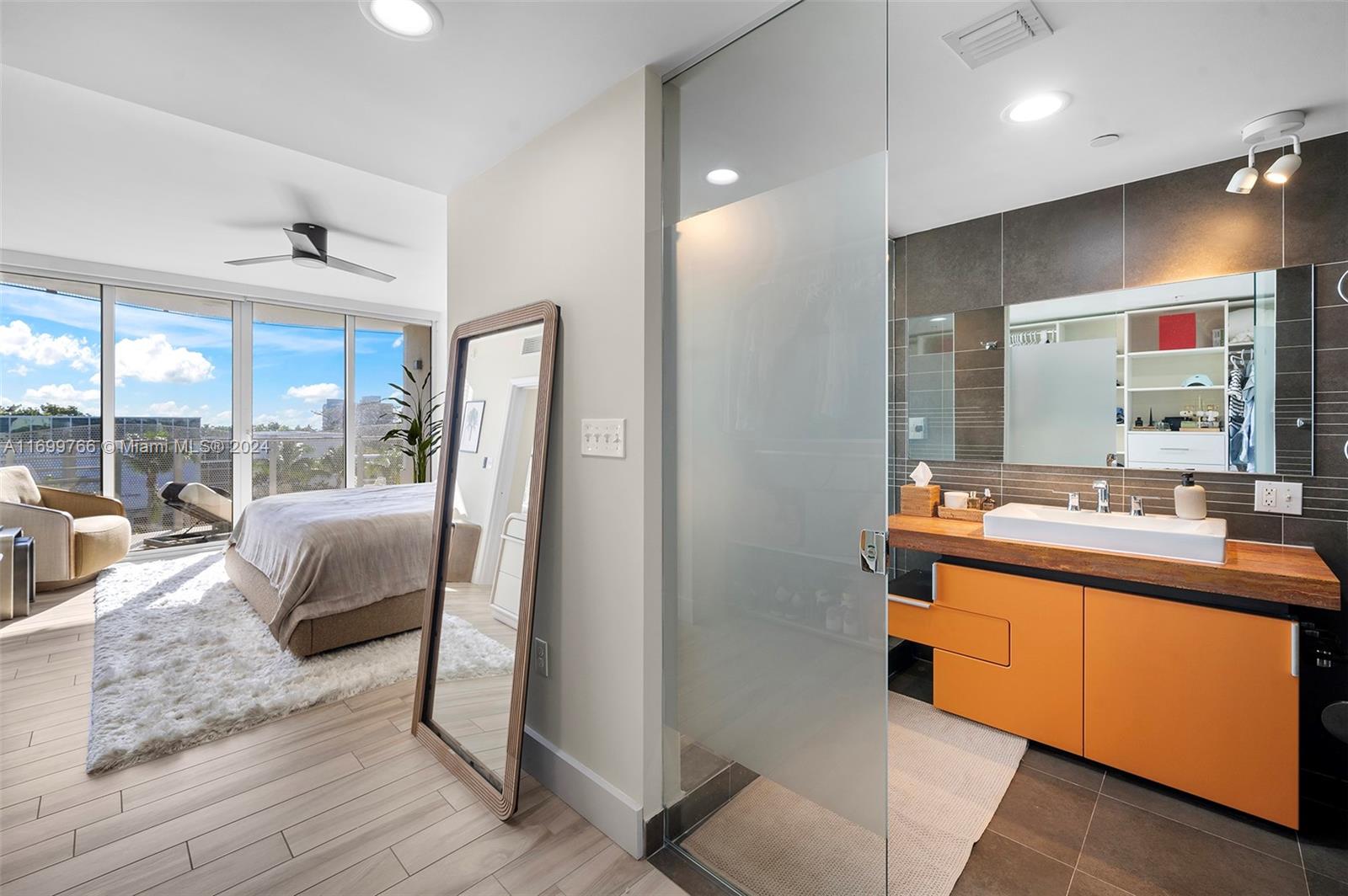 2155 Washington Ct #503, Miami Beach FL 33139