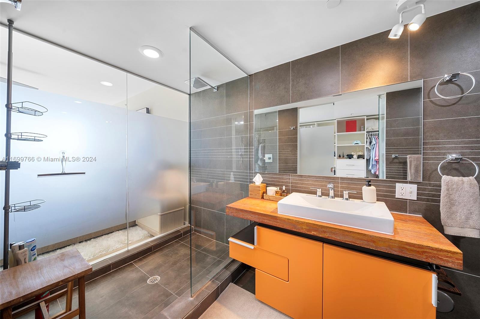 2155 Washington Ct #503, Miami Beach FL 33139