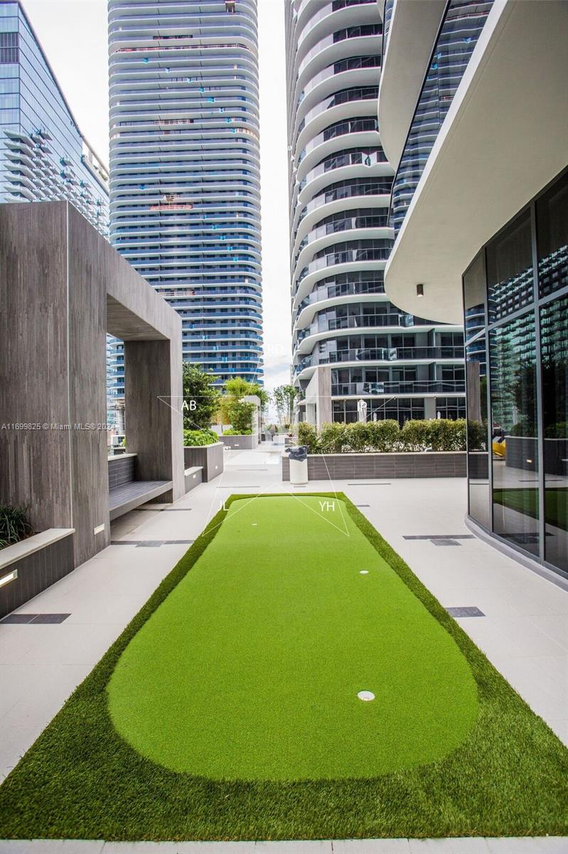 45 SW 9th St #2110, Miami FL 33130