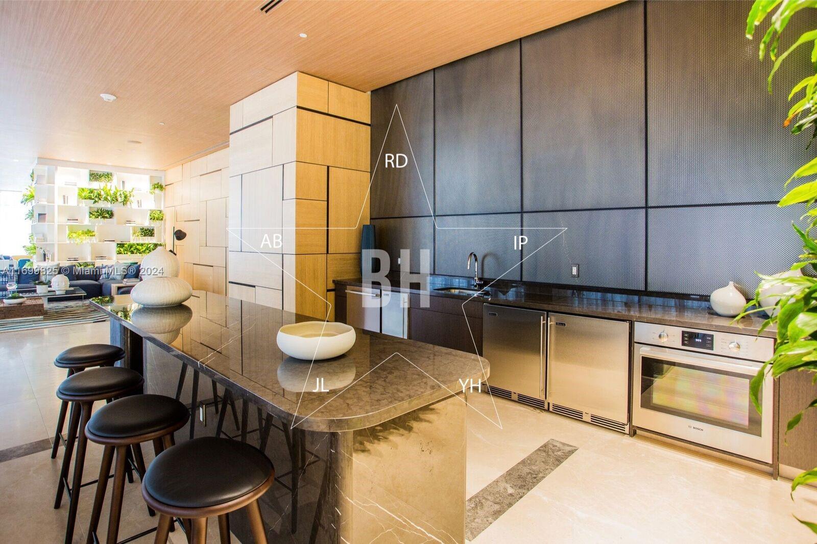 45 SW 9th St #2110, Miami FL 33130