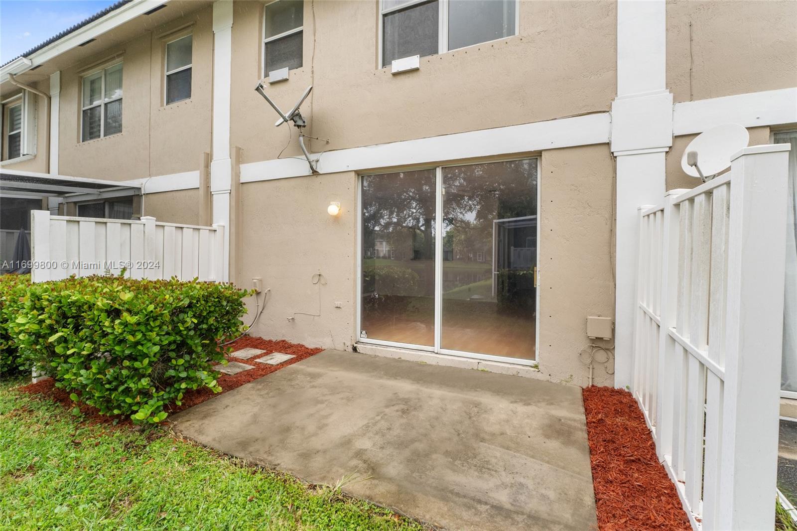 9016 NW 55th St, Sunrise, Florida image 6