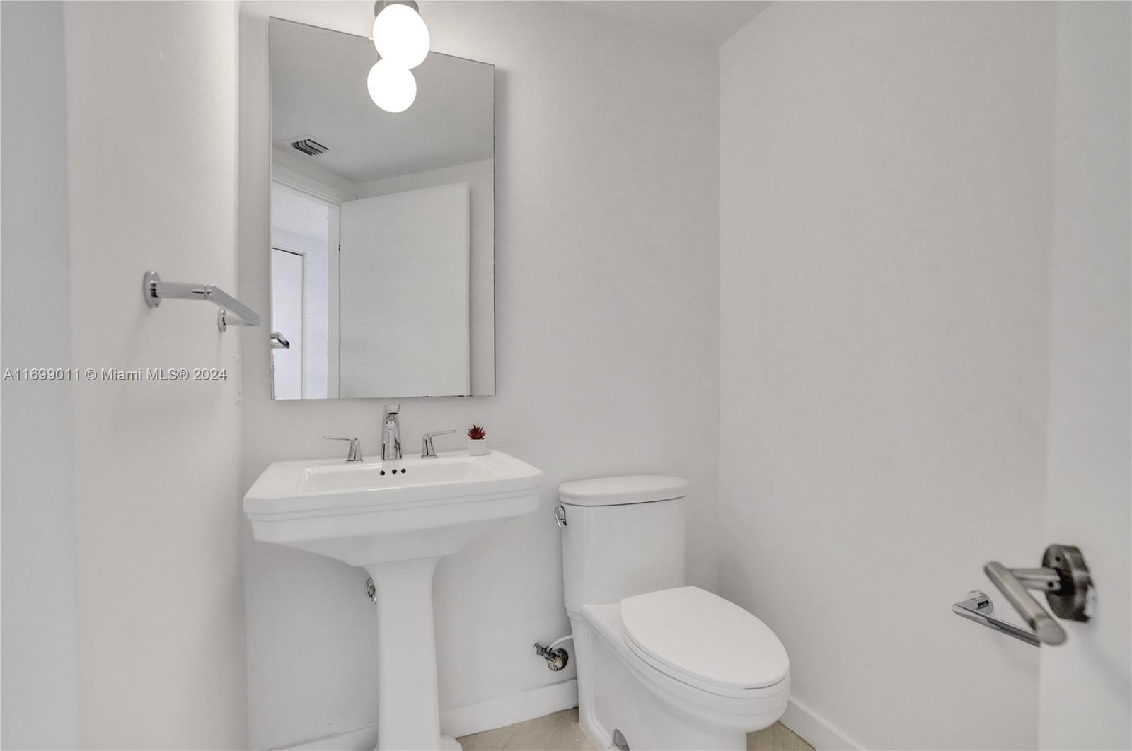 1010 SW 2nd Ave #1708, Miami FL 33130