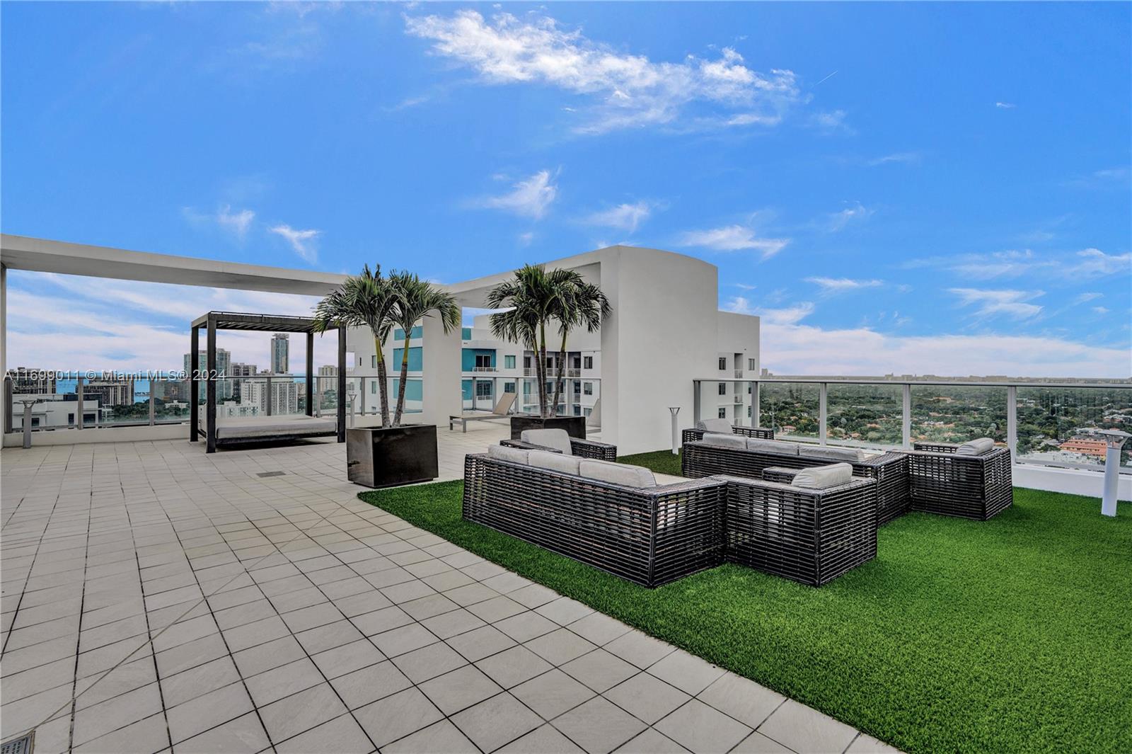 1010 SW 2nd Ave #1708, Miami FL 33130