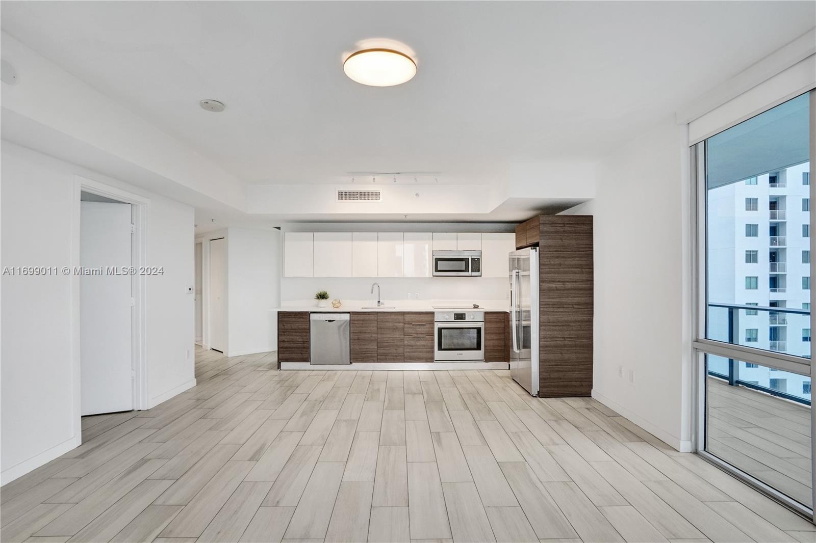 1010 SW 2nd Ave #1708, Miami FL 33130