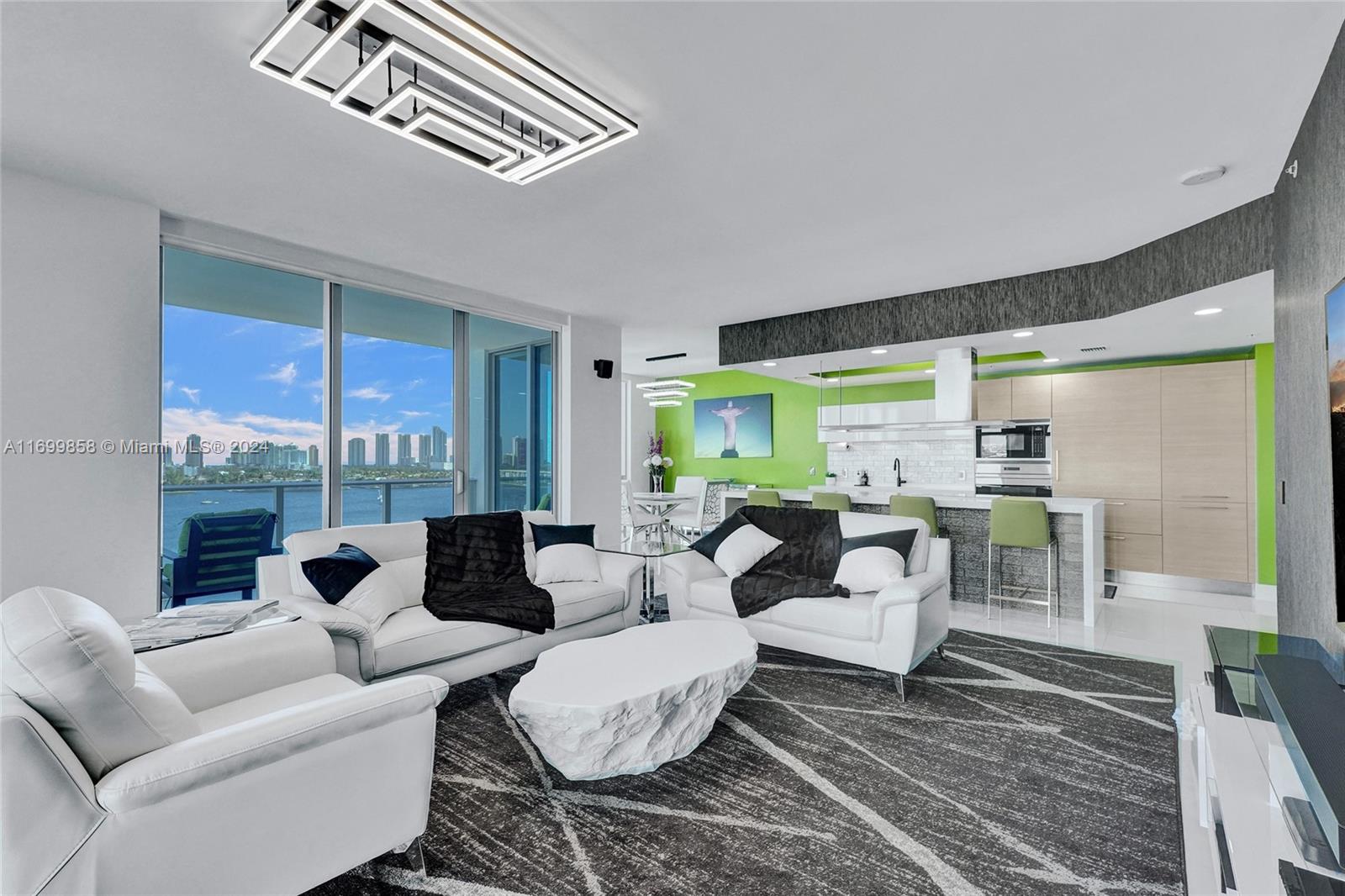 17111 Biscayne Blvd #909, North Miami Beach, Florida image 24