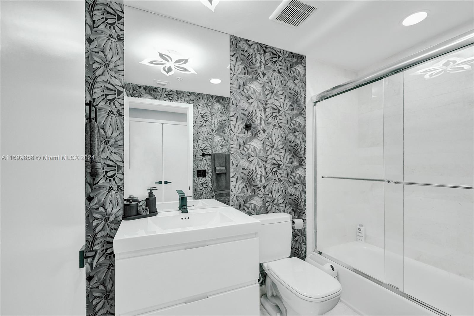 17111 Biscayne Blvd #909, North Miami Beach, Florida image 35