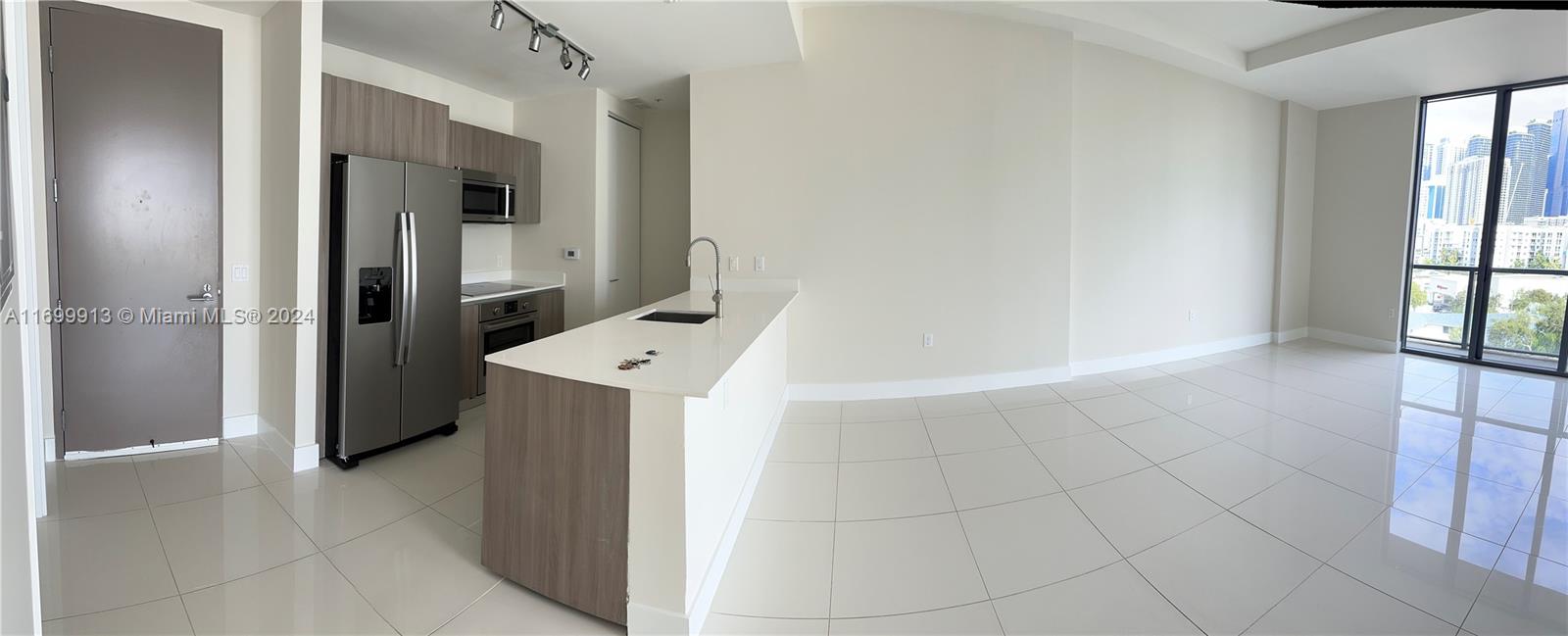 201 SW 17th Rd #811, Miami FL 33129