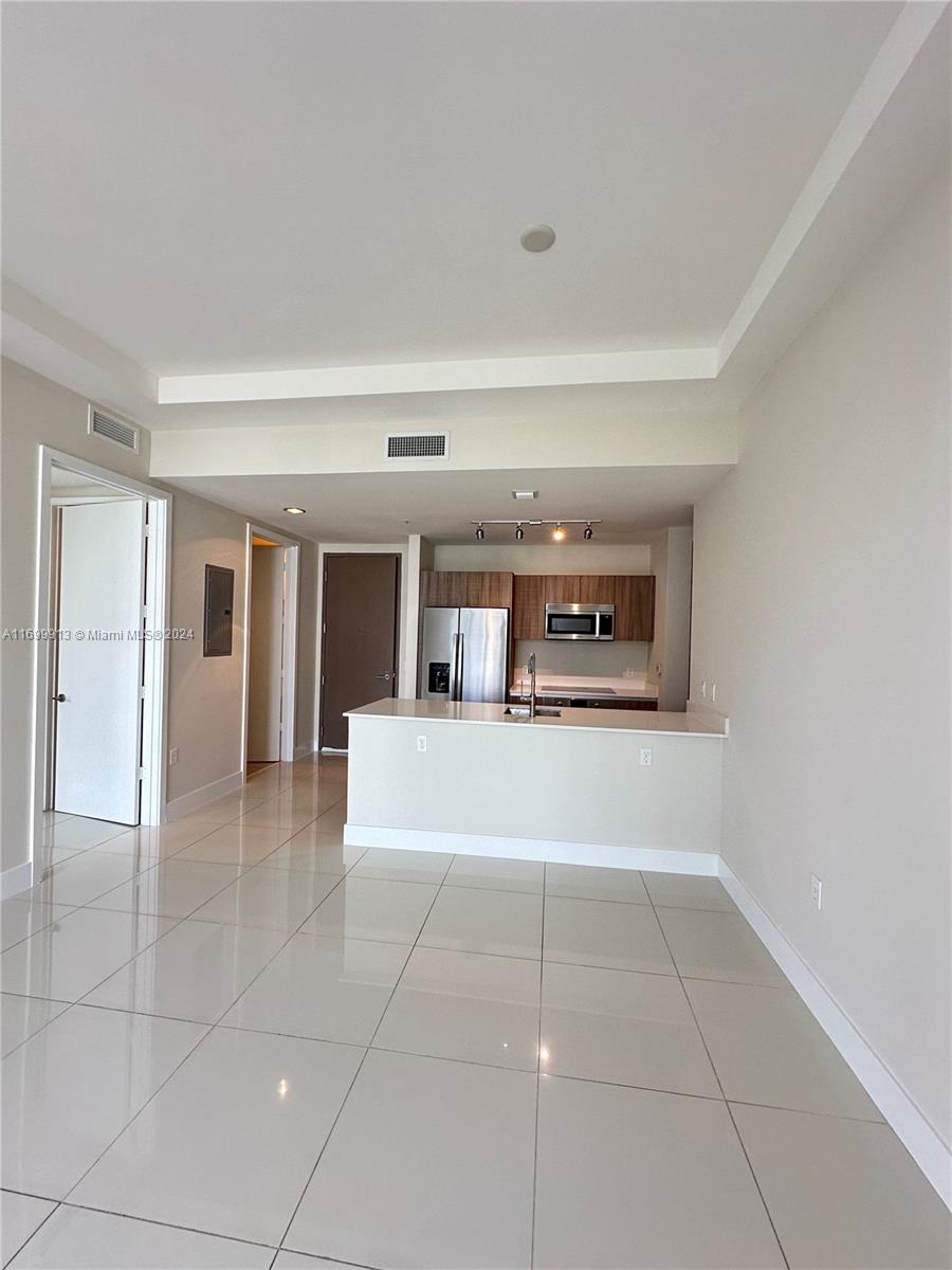 201 SW 17th Rd #811, Miami FL 33129