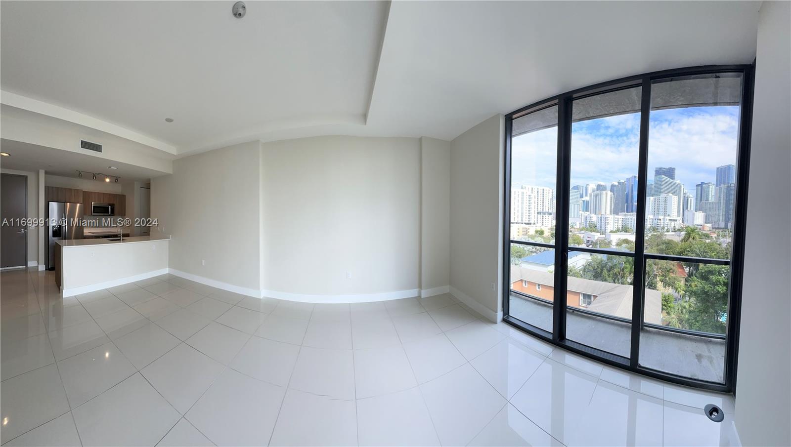 201 SW 17th Rd #811, Miami FL 33129