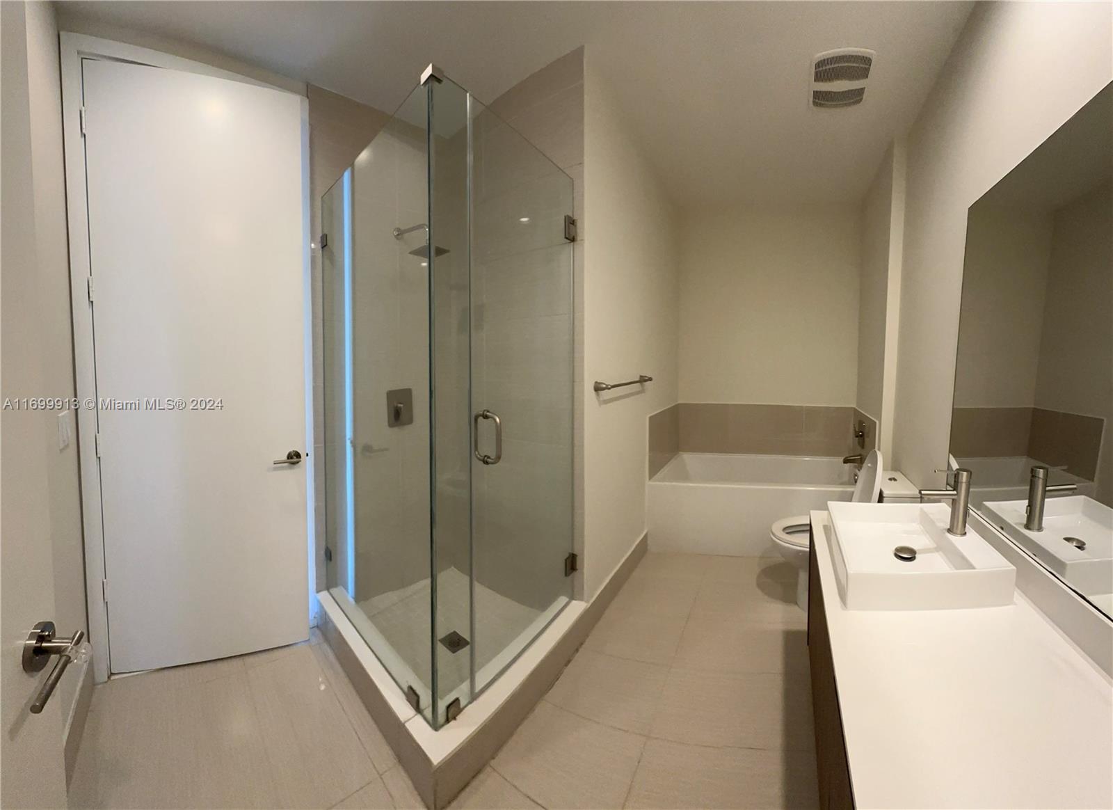 201 SW 17th Rd #811, Miami FL 33129