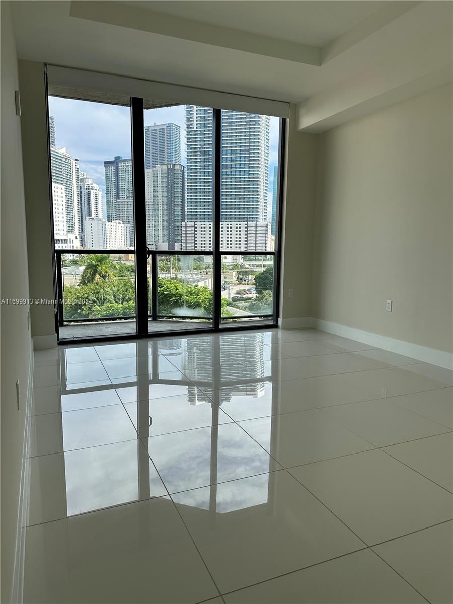 201 SW 17th Rd #811, Miami FL 33129