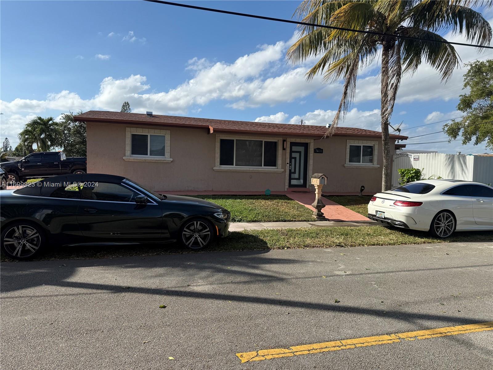 Residential, Hollywood, Florida image 10