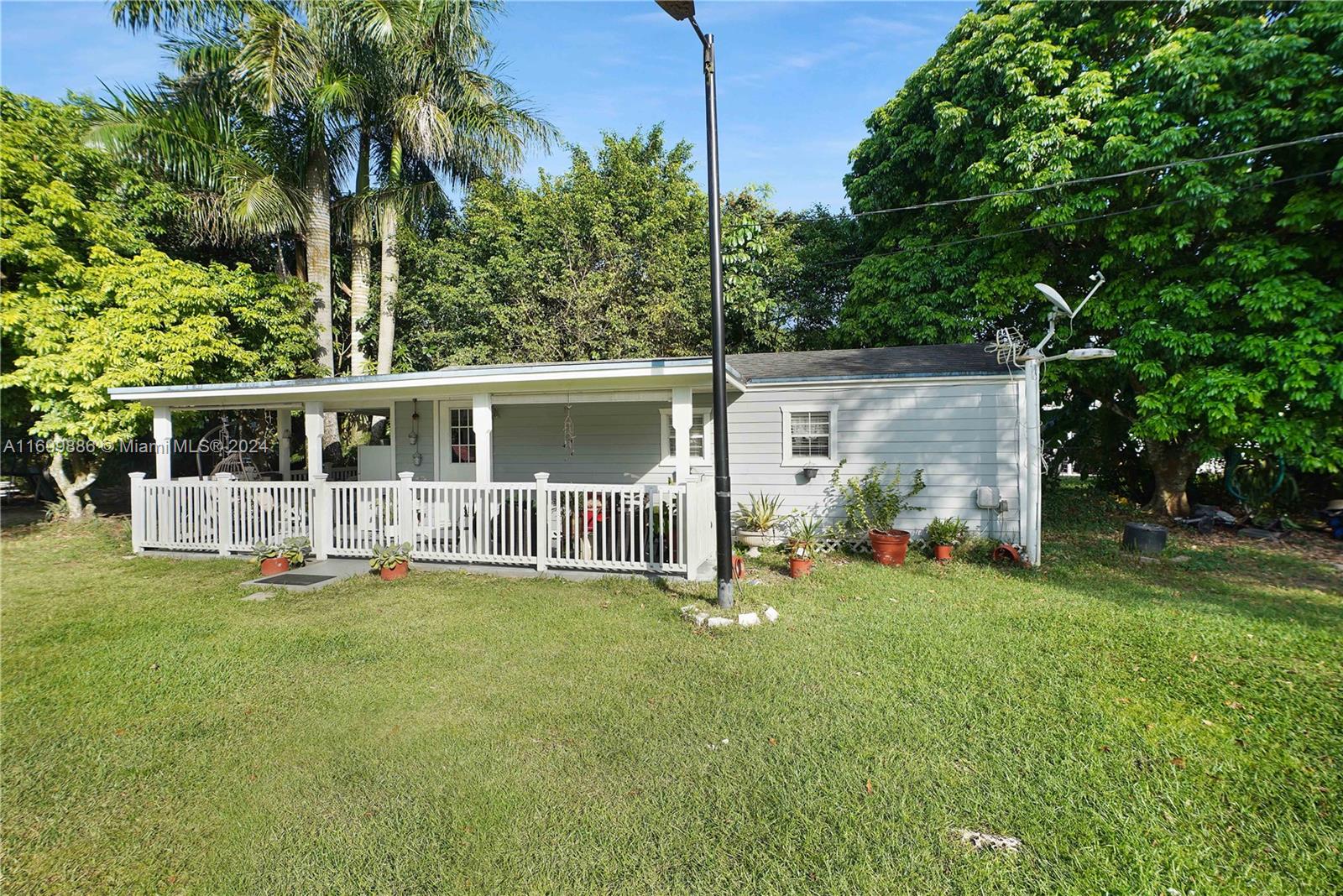 16625 SW 236th St, Homestead, Florida image 32