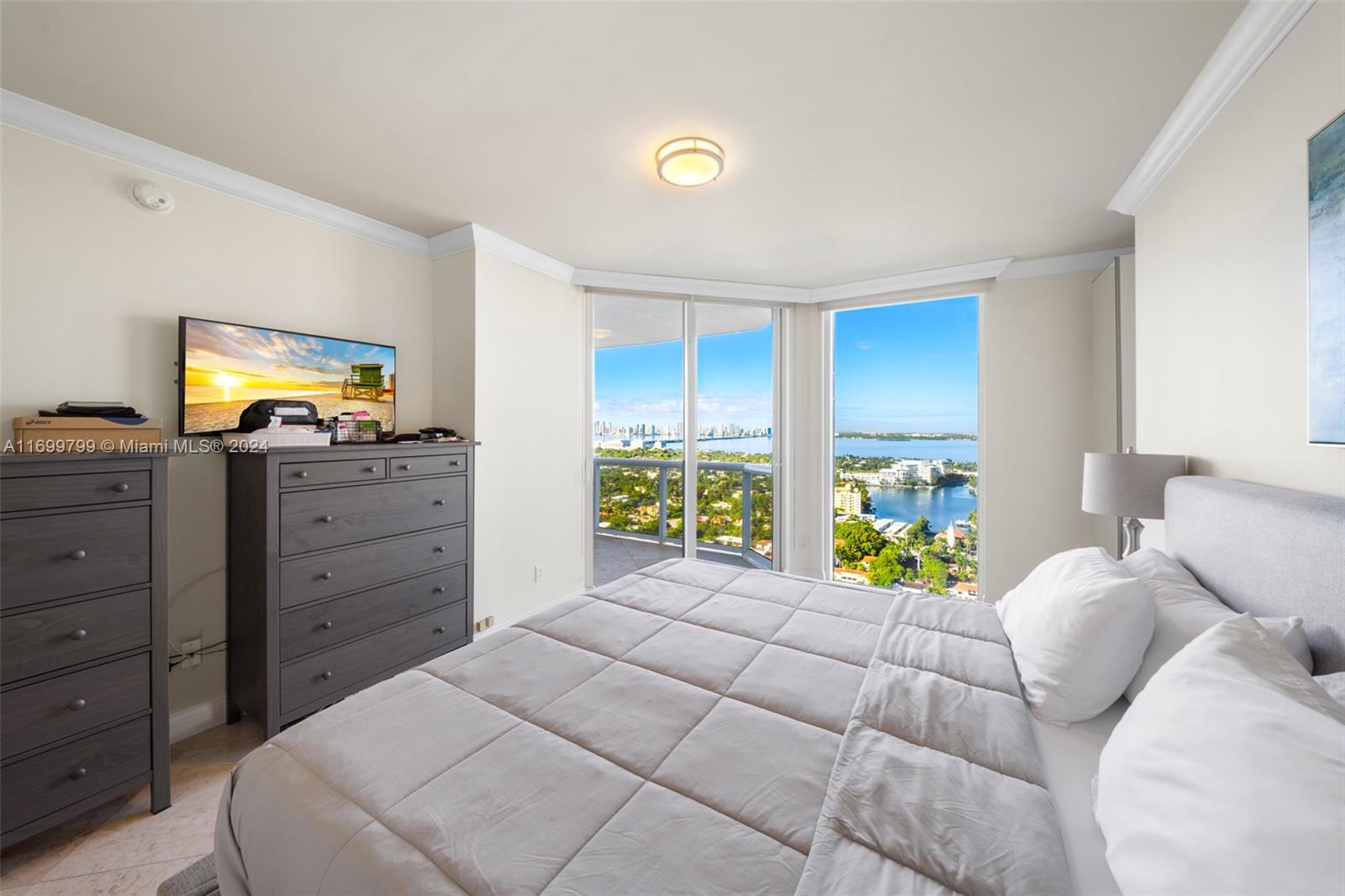 4775 Collins Ave #3406, Miami Beach FL 33140