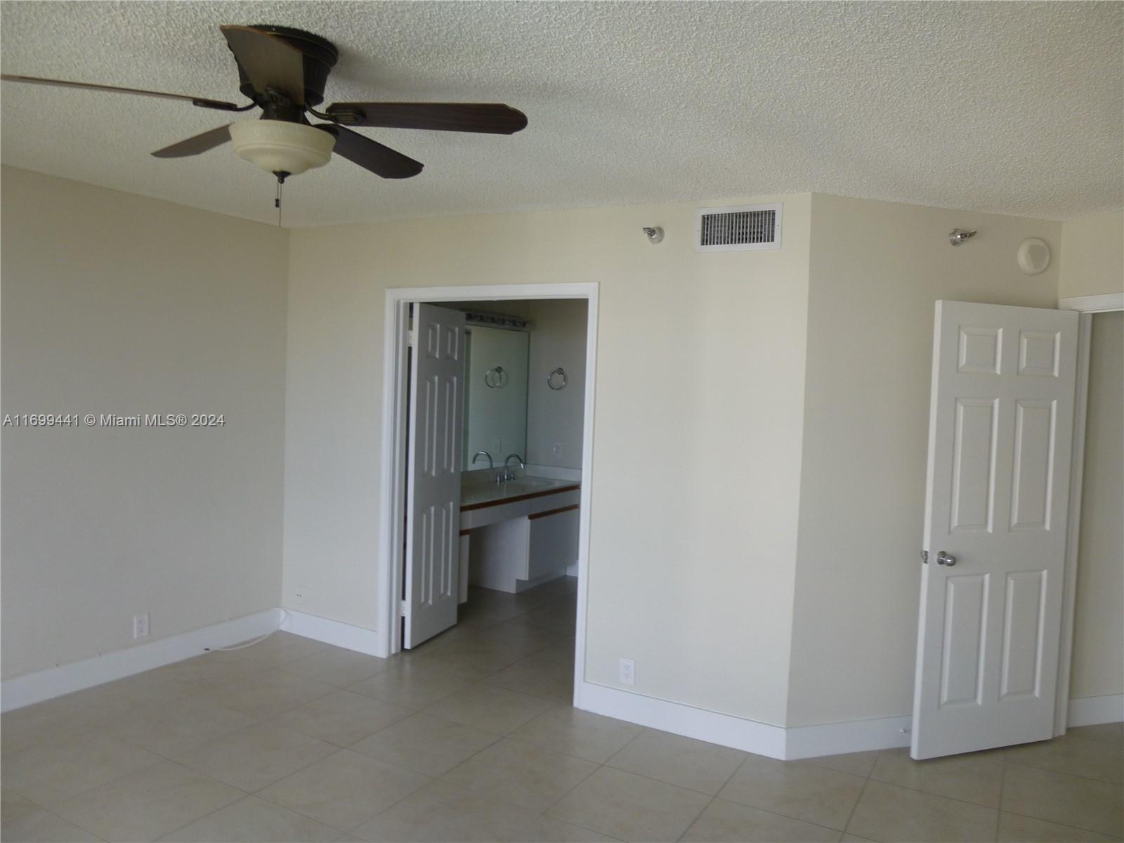 3530 Mystic Pointe Dr #3106, Aventura FL 33180