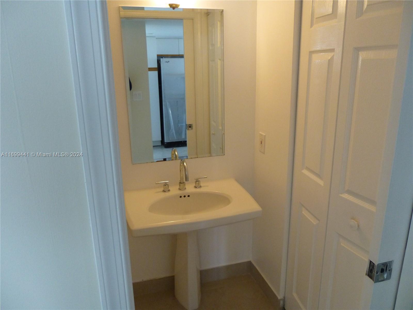 3530 Mystic Pointe Dr #3106, Aventura FL 33180