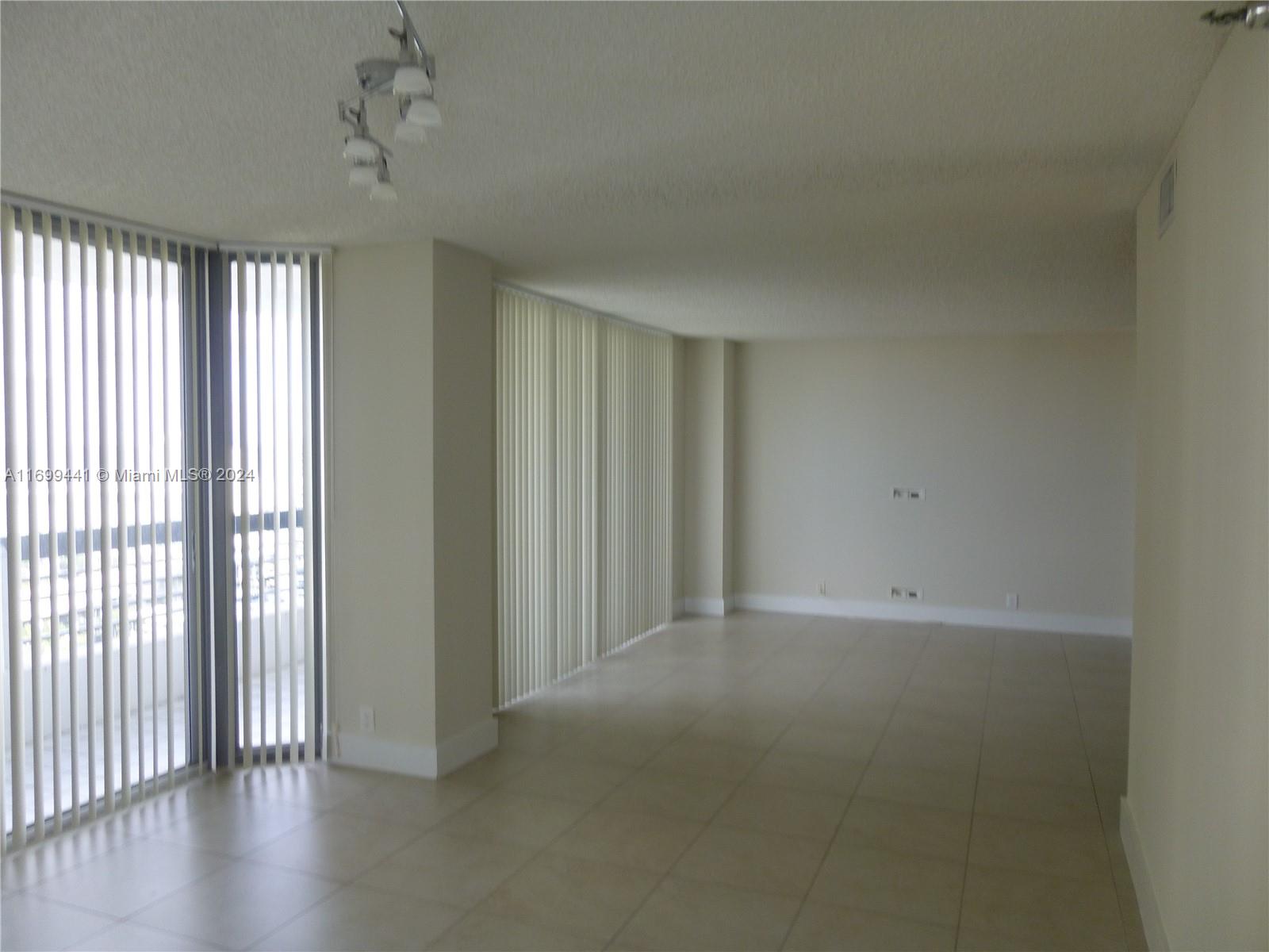3530 Mystic Pointe Dr #3106, Aventura FL 33180