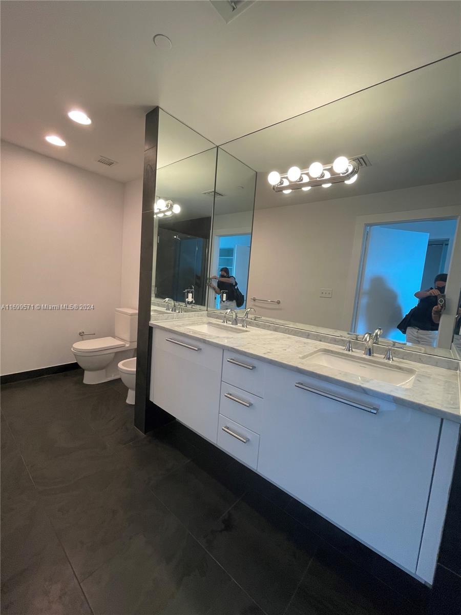 900 Biscayne Blvd #2909, Miami FL 33132