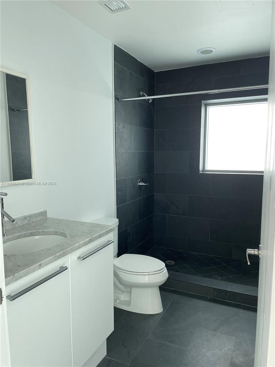 900 Biscayne Blvd #2909, Miami FL 33132