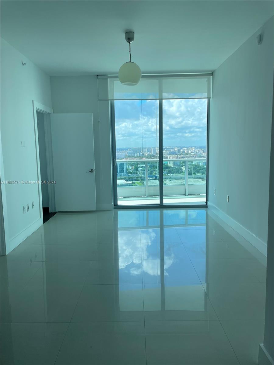 900 Biscayne Blvd #2909, Miami FL 33132