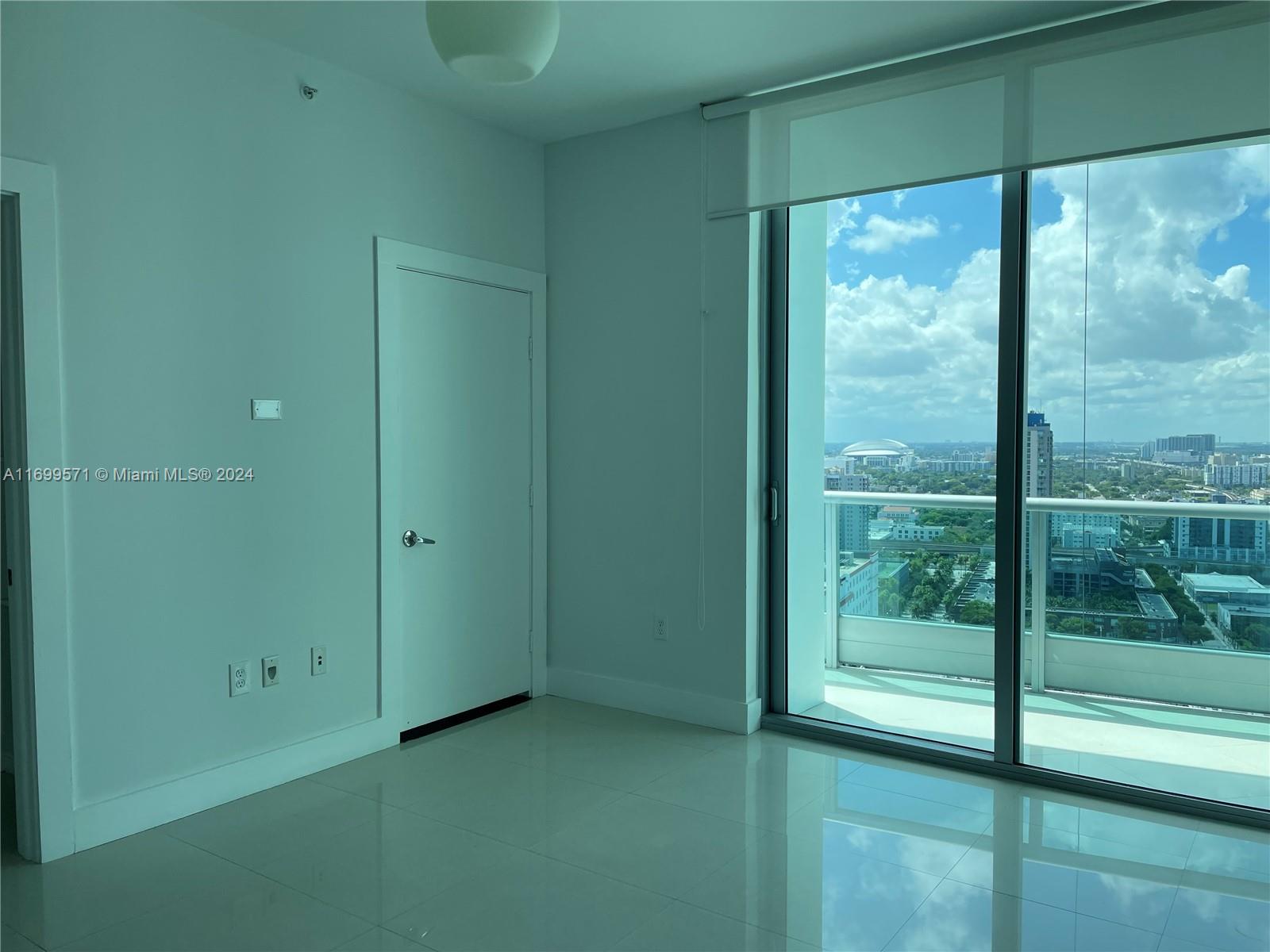 900 Biscayne Blvd #2909, Miami FL 33132