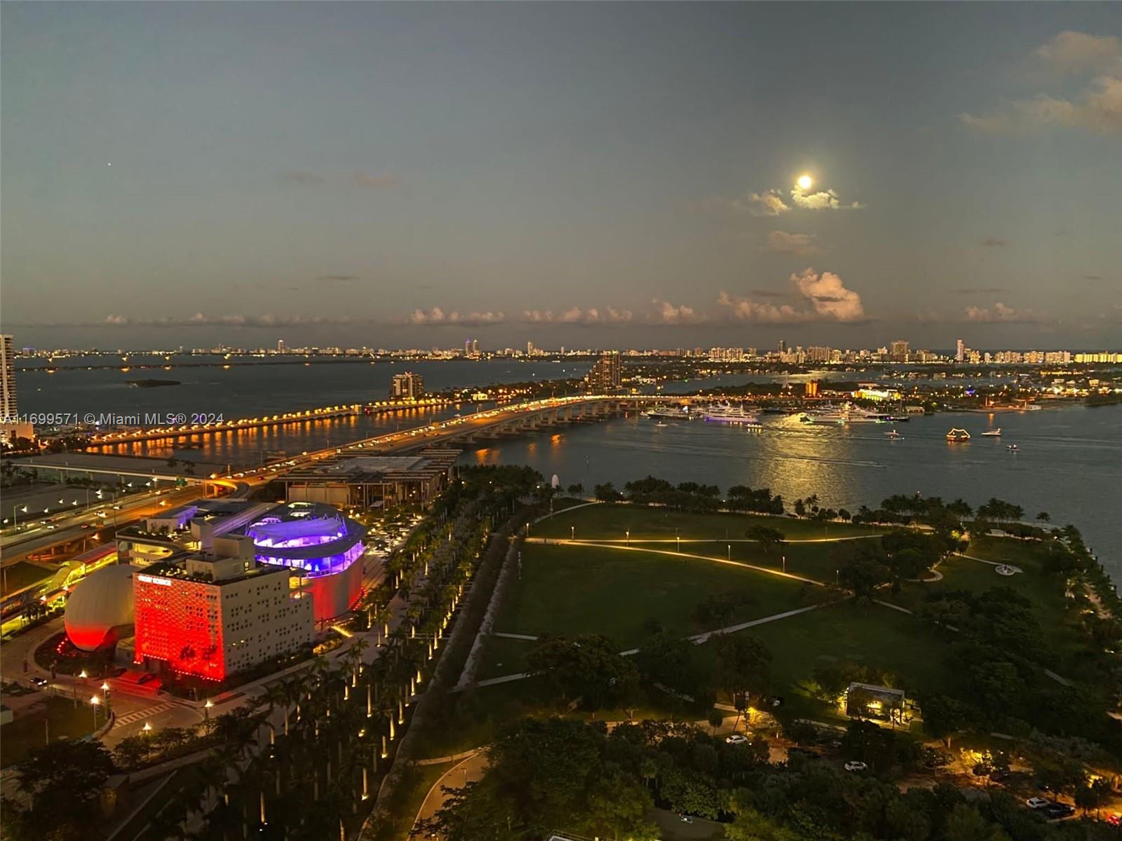 900 Biscayne Blvd #2909, Miami FL 33132
