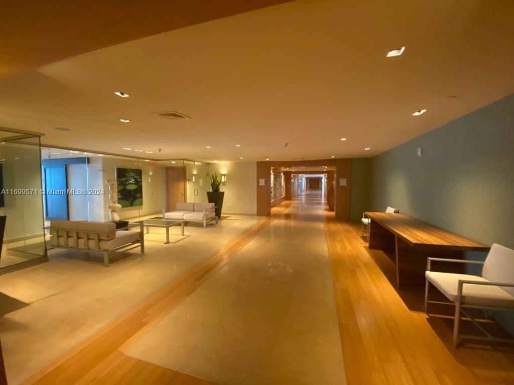 900 Biscayne Blvd #2909, Miami FL 33132
