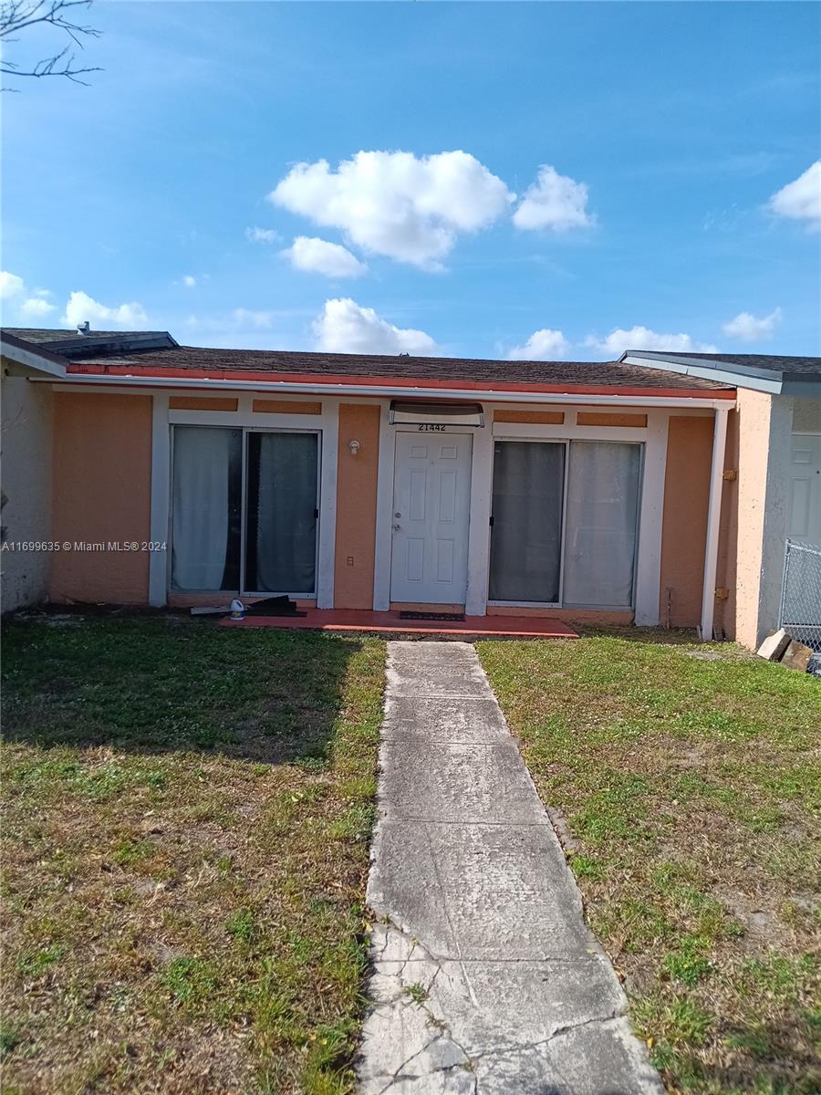 21442 NW 40th Cir Ct, Miami Gardens, Florida image 1