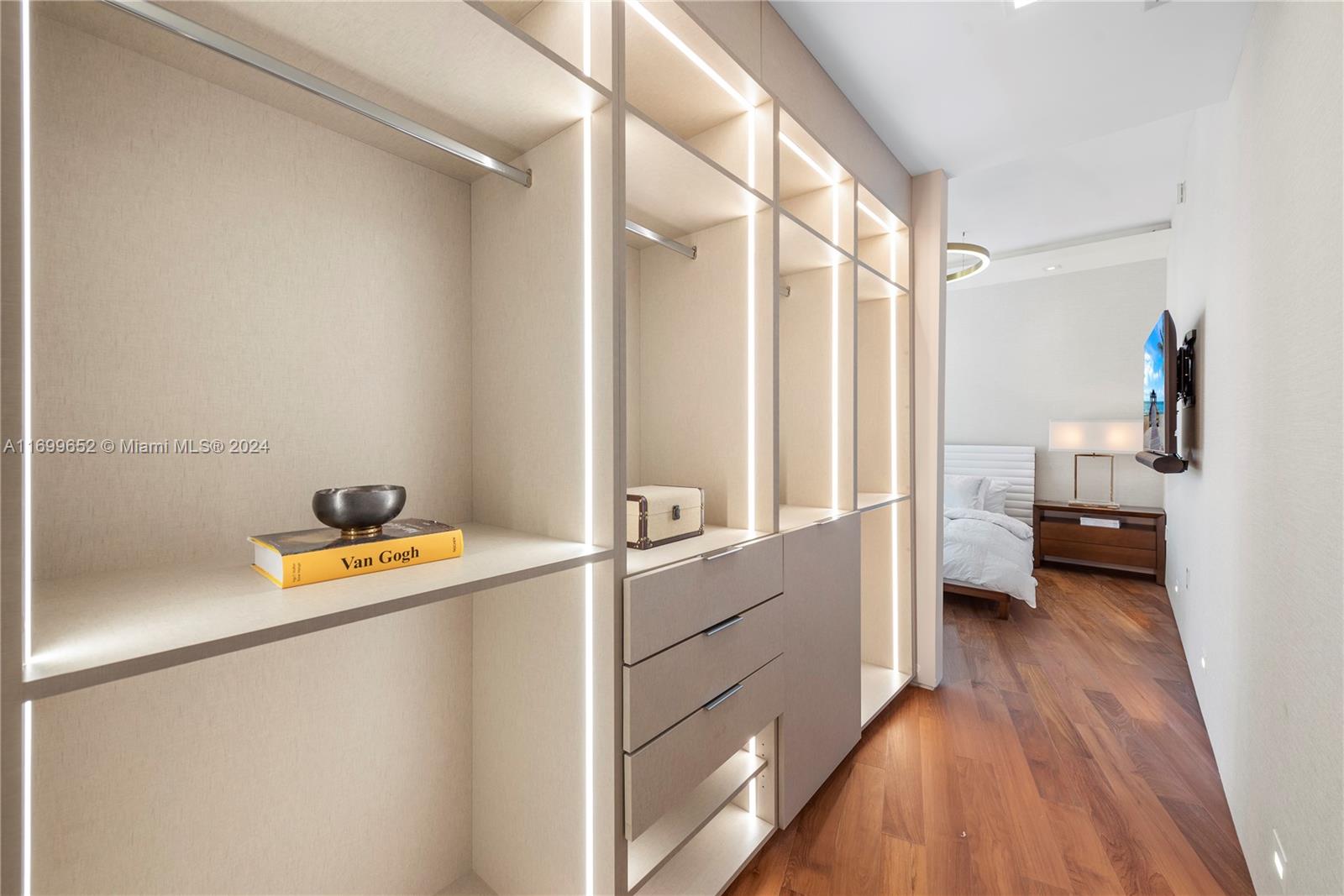 1300 Monad Ter #11B, Miami Beach FL 33139