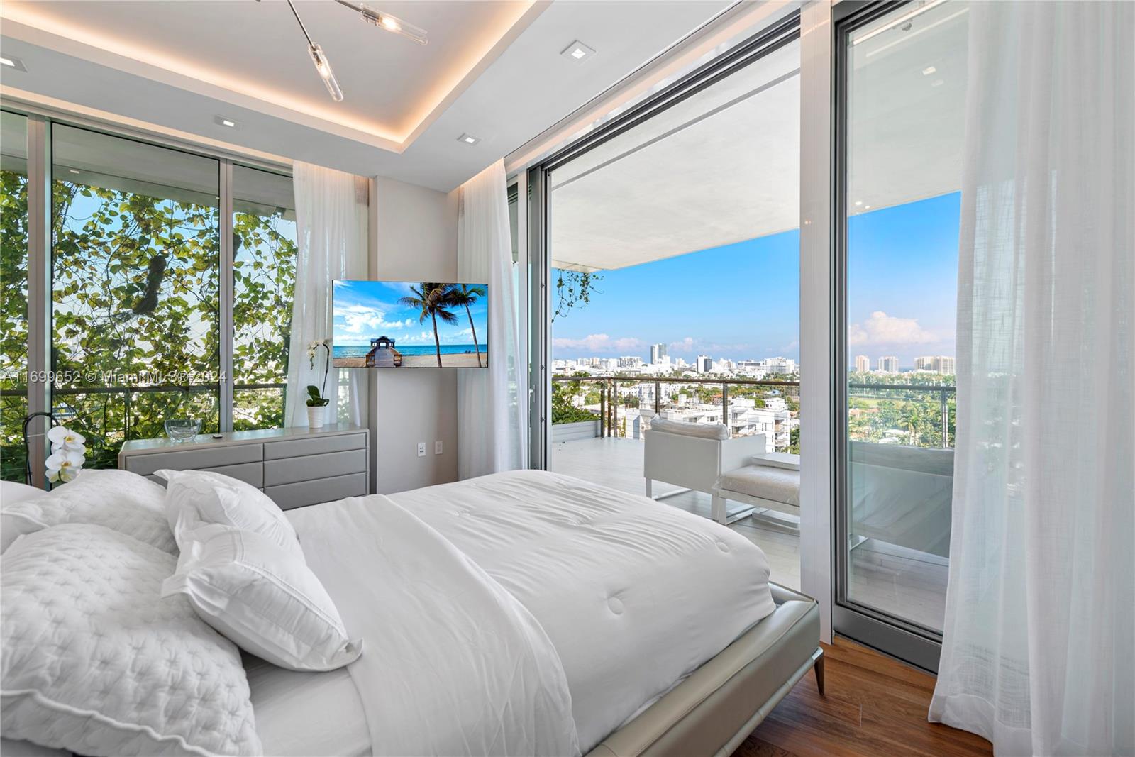 1300 Monad Ter #11B, Miami Beach FL 33139