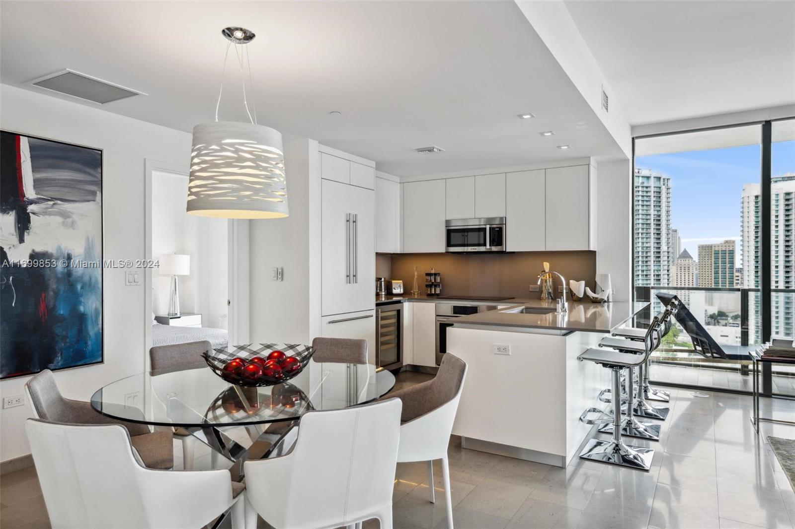 88 SW 7th St #2111, Miami FL 33130