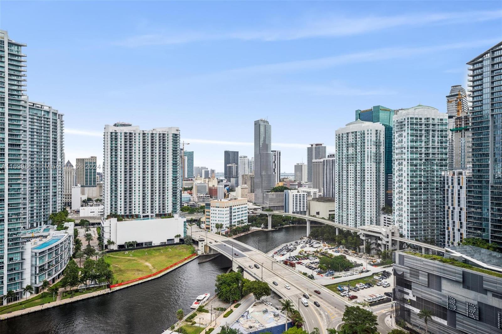 88 SW 7th St #2111, Miami FL 33130