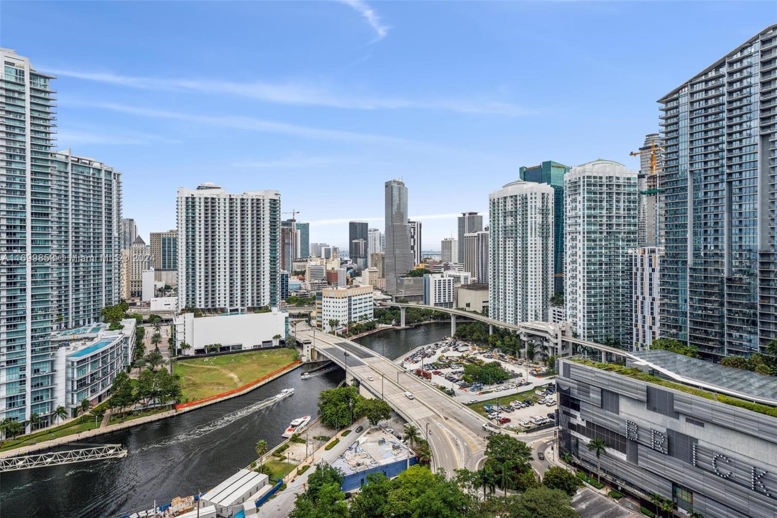 88 SW 7th St #2111, Miami FL 33130