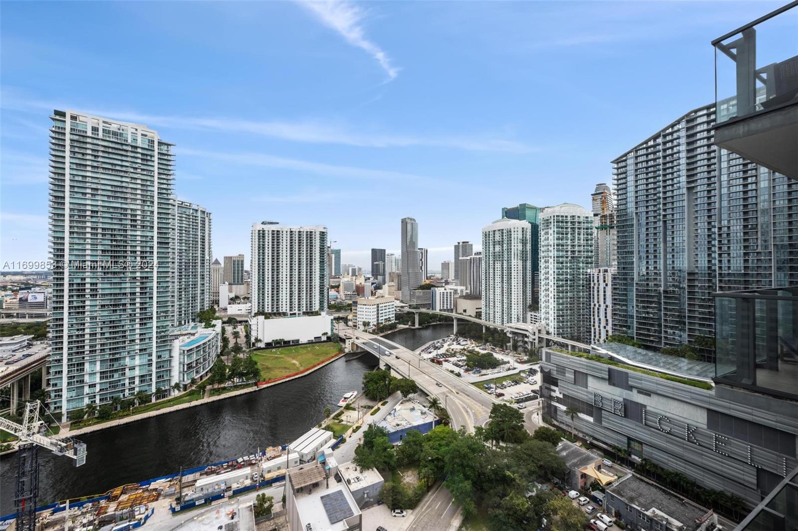 88 SW 7th St #2111, Miami FL 33130