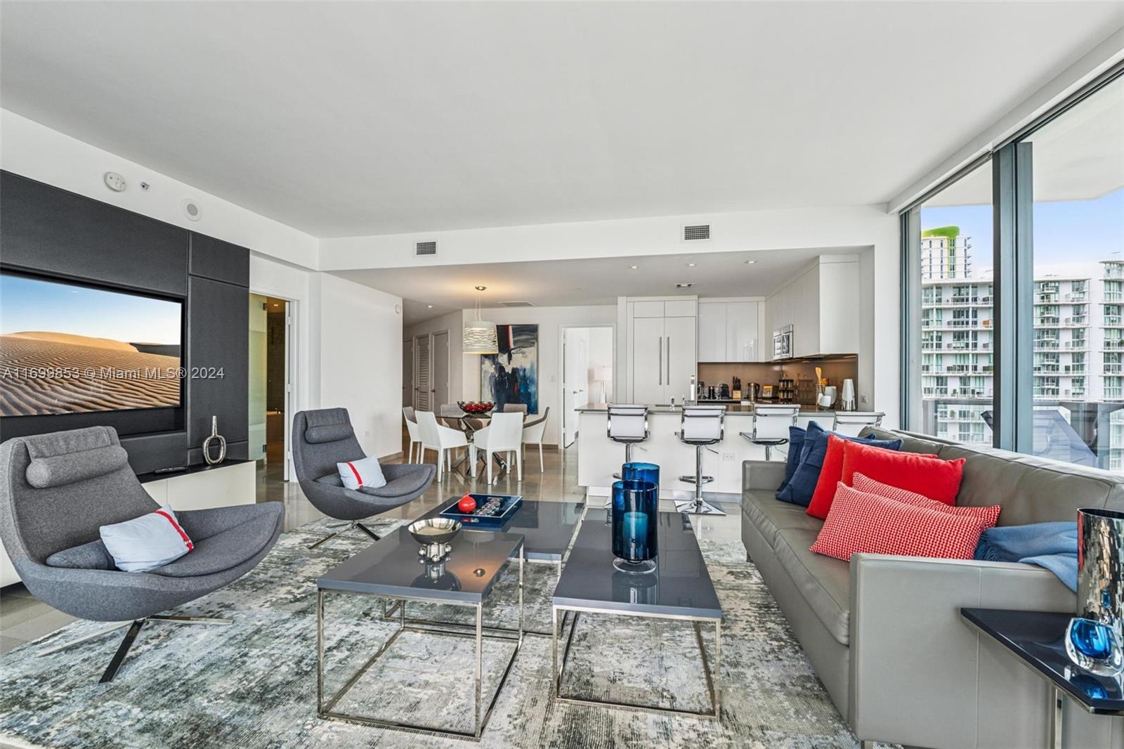 88 SW 7th St #2111, Miami FL 33130