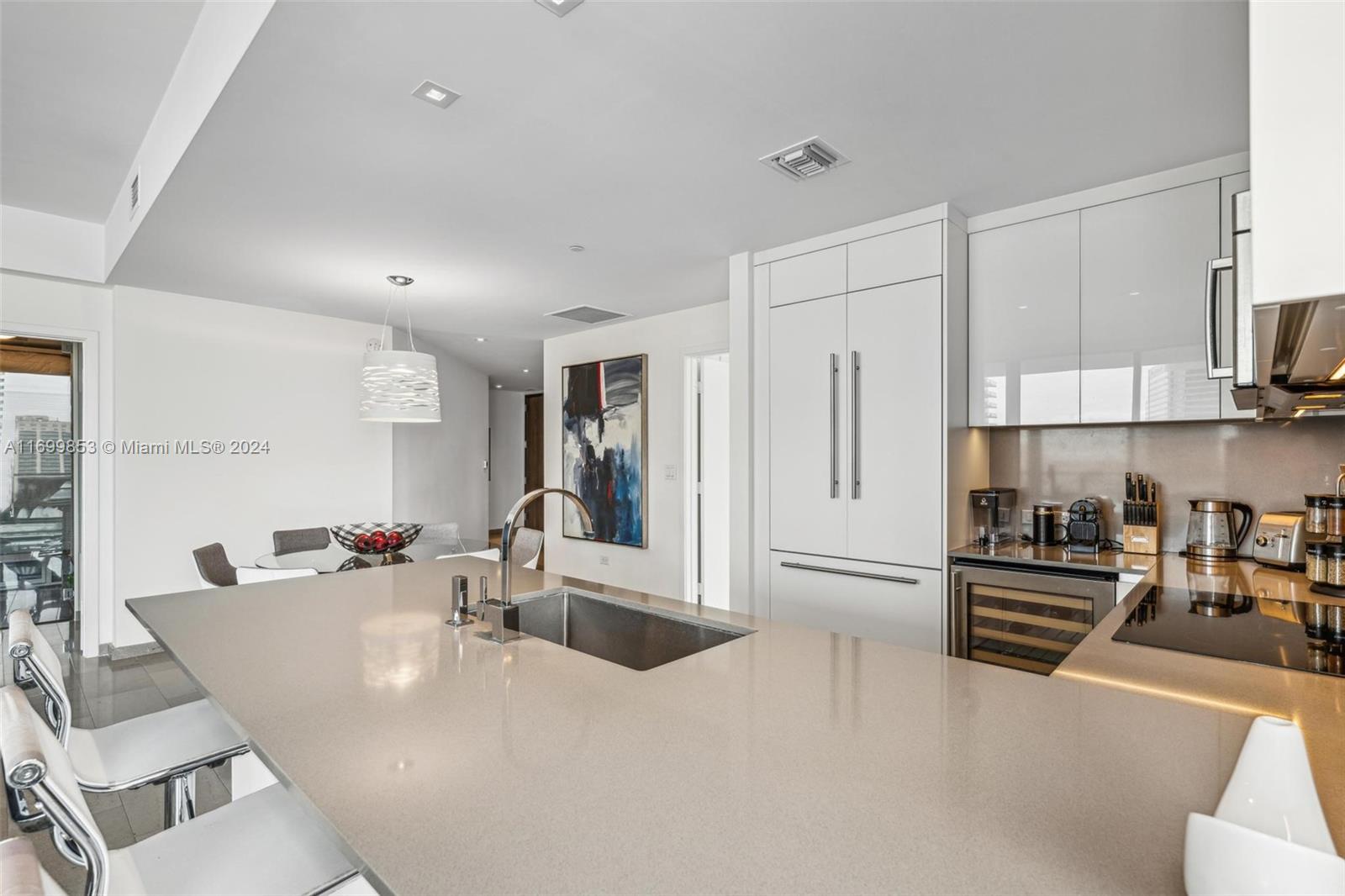 88 SW 7th St #2111, Miami FL 33130