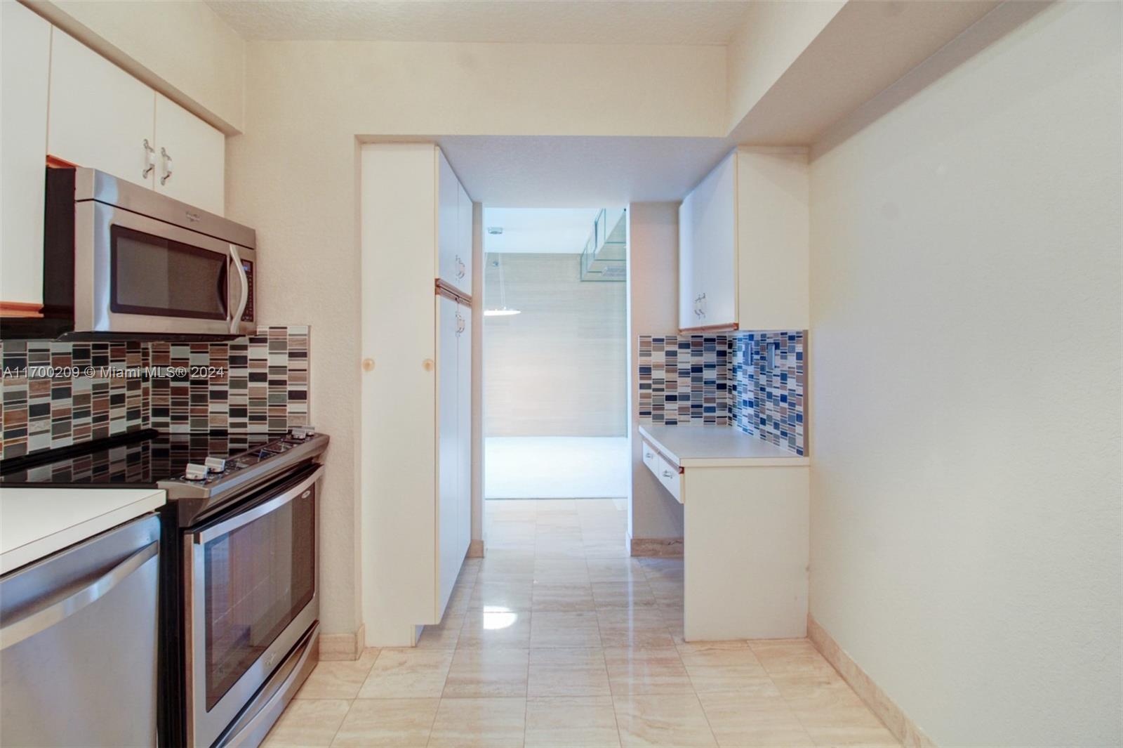 3600 Mystic Pointe Dr #1408, Aventura FL 33180