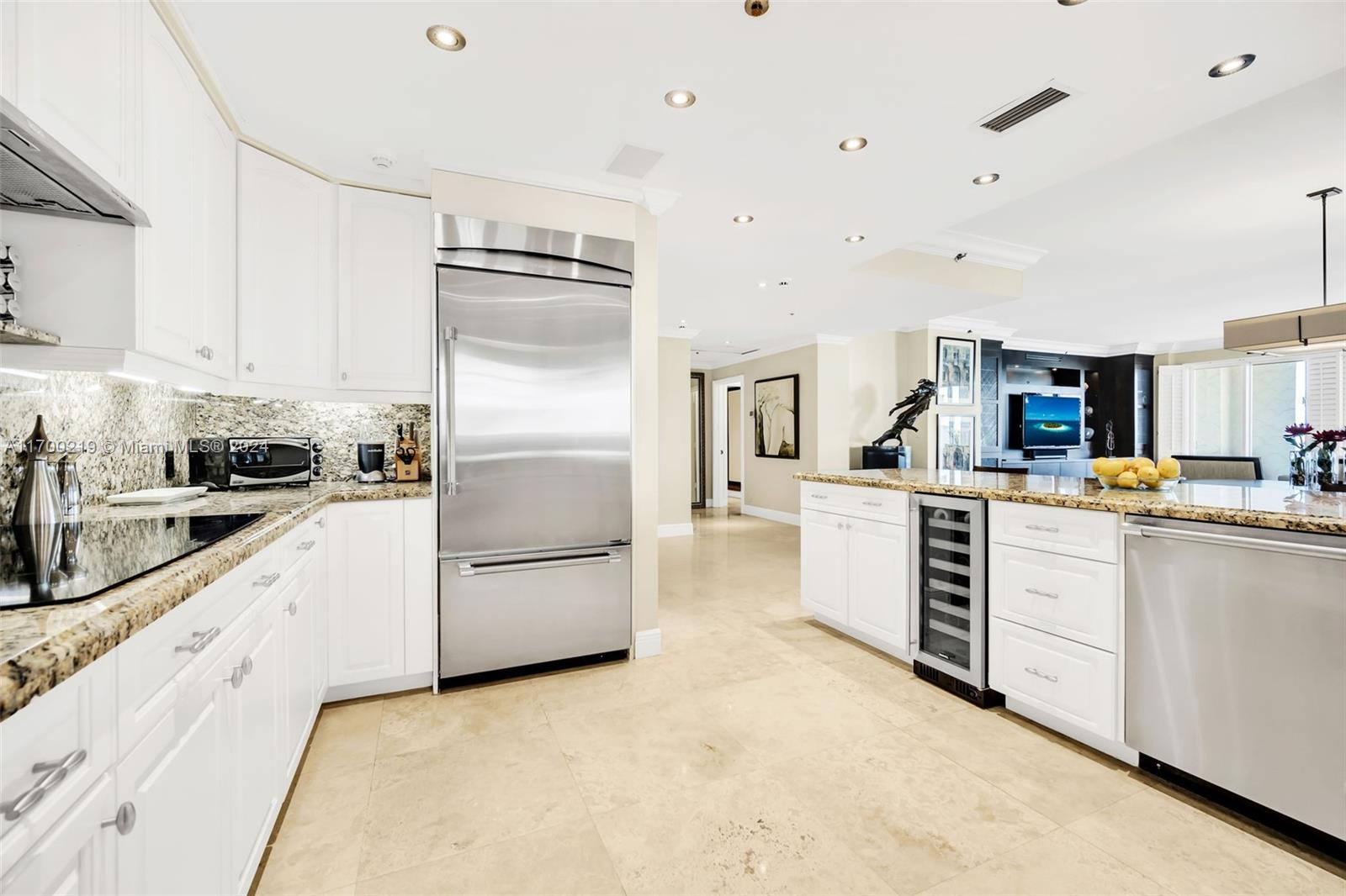 2016 Fisher Island Dr #2016, Miami Beach FL 33109