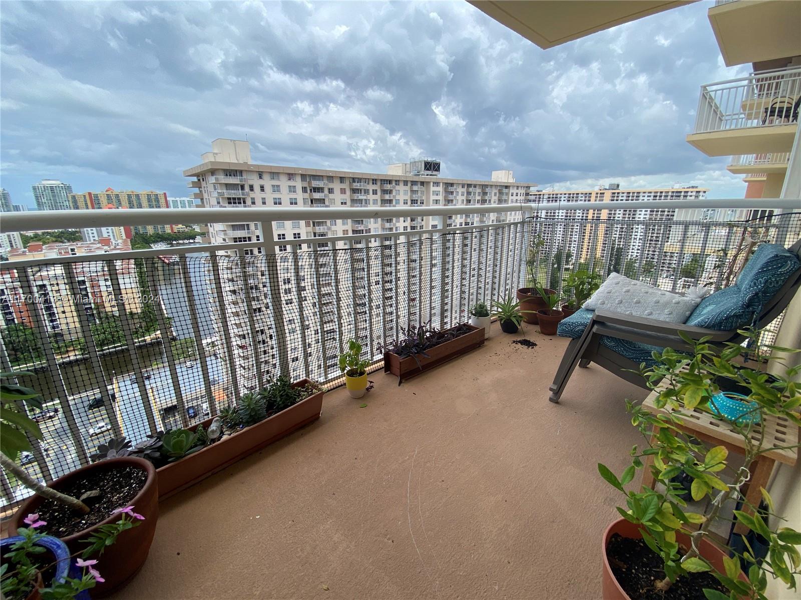 251 174th St #2115, Sunny Isles Beach, Florida image 3