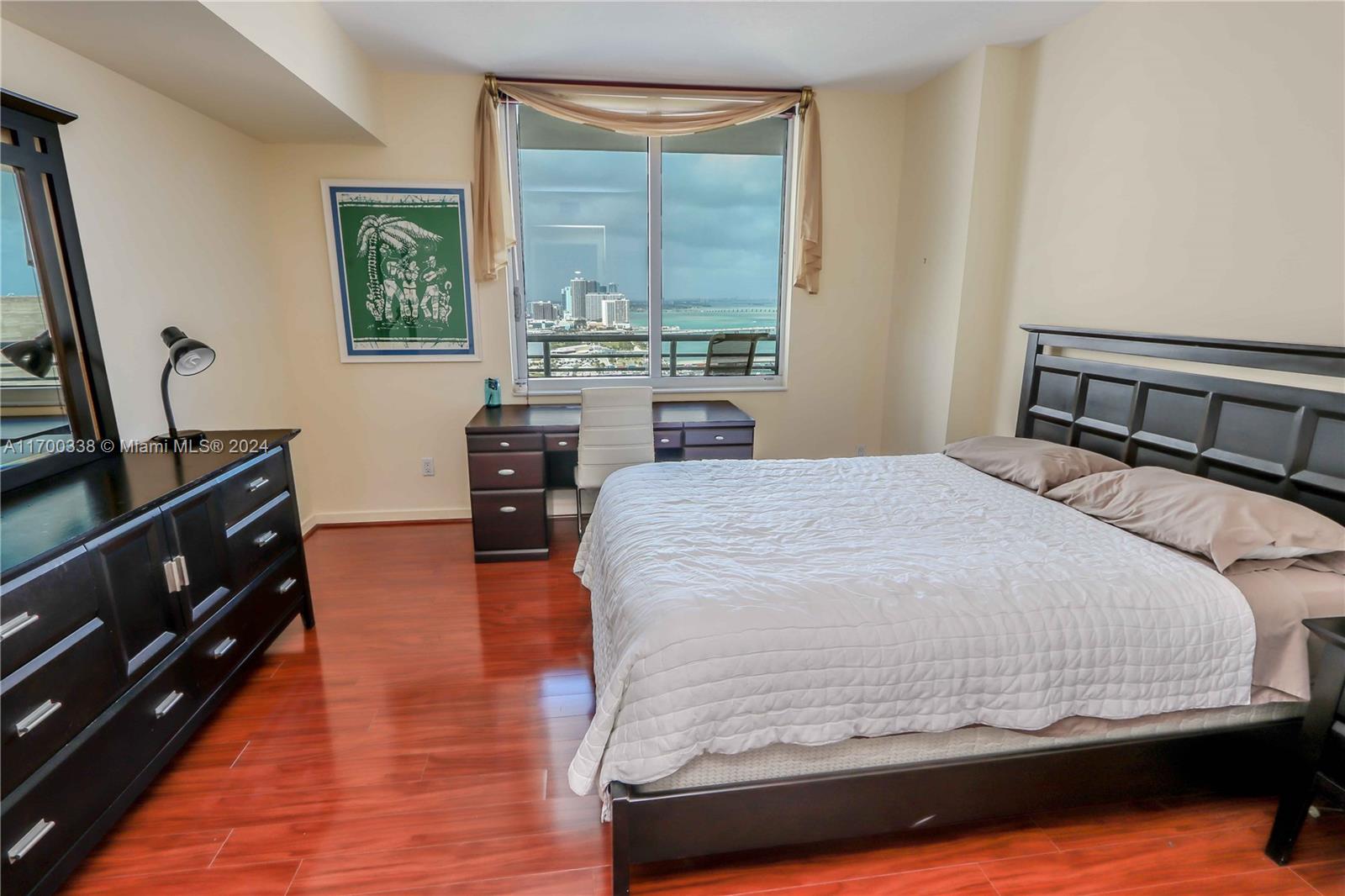 Listing Photo 17