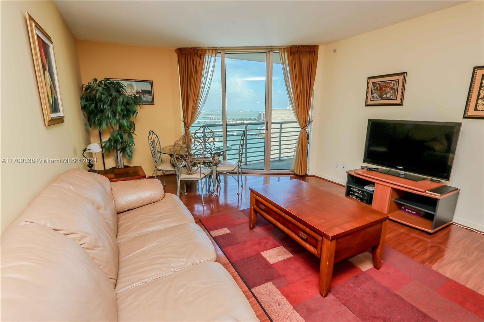 Listing Photo 6